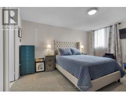 909 - 127 BELMONT DRIVE - 17