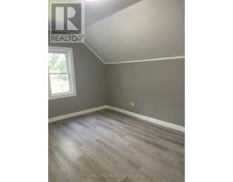 245 SYDENHAM STREET E - 18