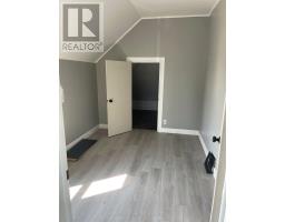 245 SYDENHAM STREET E - 19