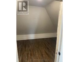 245 SYDENHAM STREET E - 21