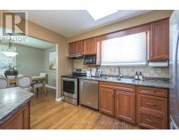 8 TUMBLEWEED CRESCENT - 21