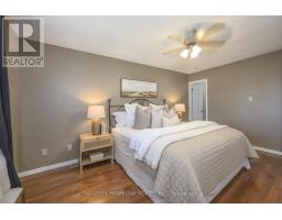 8 TUMBLEWEED CRESCENT - 25
