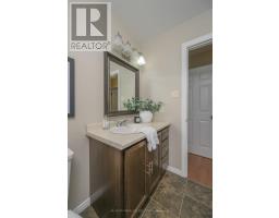 8 TUMBLEWEED CRESCENT - 29
