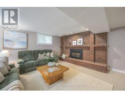 8 TUMBLEWEED CRESCENT - 31