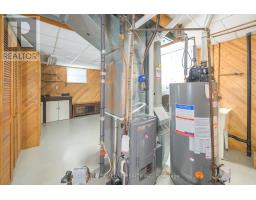 8 TUMBLEWEED CRESCENT - 37