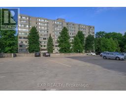 910 - 570 PROUDFOOT LANE - 29