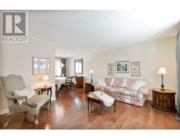 135 DOWNING CRESCENT - 10