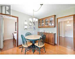 135 DOWNING CRESCENT - 17