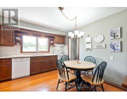 135 DOWNING CRESCENT - 18