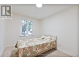 135 DOWNING CRESCENT - 25