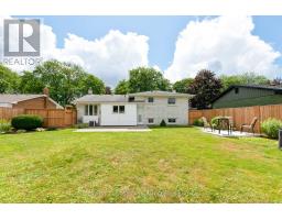 135 DOWNING CRESCENT - 39