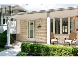 135 DOWNING CRESCENT - 4