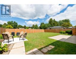 135 DOWNING CRESCENT - 41