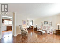 135 DOWNING CRESCENT - 6