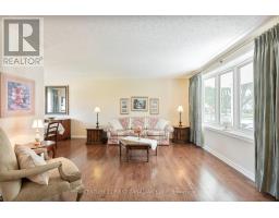 135 DOWNING CRESCENT - 9