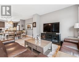 15 - 1040 CORONATION DRIVE - 13