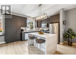 15 - 1040 CORONATION DRIVE - 20