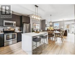 15 - 1040 CORONATION DRIVE - 22