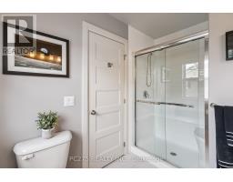 15 - 1040 CORONATION DRIVE - 34