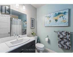 15 - 1040 CORONATION DRIVE - 36