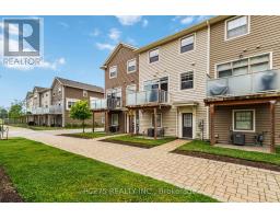 15 - 1040 CORONATION DRIVE - 43