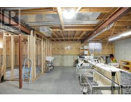 16 - 601 GRENFELL DRIVE - 24