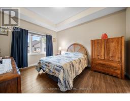 12 - 1 VINEDEN DRIVE - 21