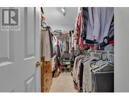 3 - 410 AMBLESIDE DRIVE - 16