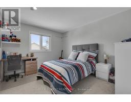 3 - 410 AMBLESIDE DRIVE - 19