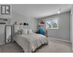 3 - 410 AMBLESIDE DRIVE - 21