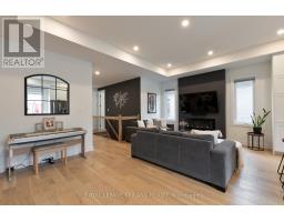 2 - 383 DAVENTRY WAY - 7