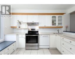 63 WALMER GARDENS - 12