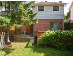 63 WALMER GARDENS - 30