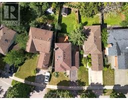 63 WALMER GARDENS - 32