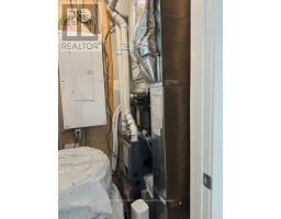 990 DEVERON CRESCENT - 15