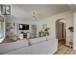 260 TWEEDSMUIR AVENUE - 15
