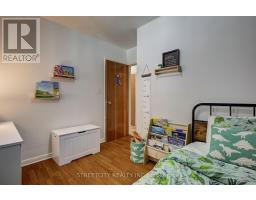 260 TWEEDSMUIR AVENUE - 30