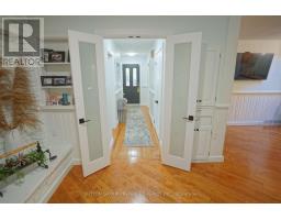 7 METAMORA CRESCENT - 5