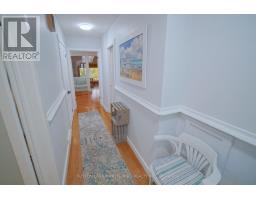 7 METAMORA CRESCENT - 9