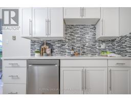 305 - 1600 ADELAIDE STREET N - 17