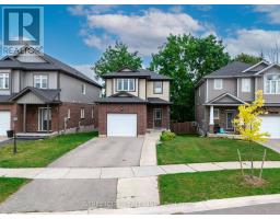 69 YVONNE CRESCENT - 3