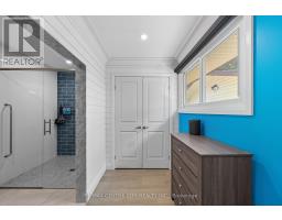 47 PATIENCE CRESCENT - 17