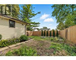 47 PATIENCE CRESCENT - 29