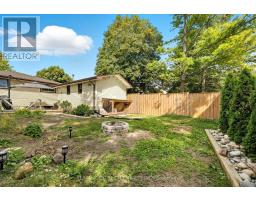 47 PATIENCE CRESCENT - 30