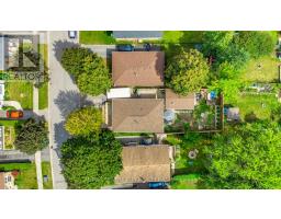 47 PATIENCE CRESCENT - 36
