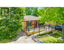 47 PATIENCE CRESCENT - 40