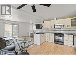 26 OAK STREET - 16