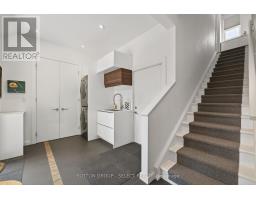 930 WELLINGTON STREET - 20
