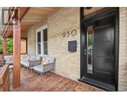 930 WELLINGTON STREET - 3