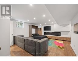 930 WELLINGTON STREET - 33